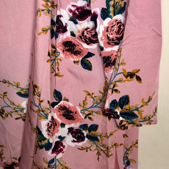 Floral Kimono with 3/4 Sleeves - Picture 3 of 11